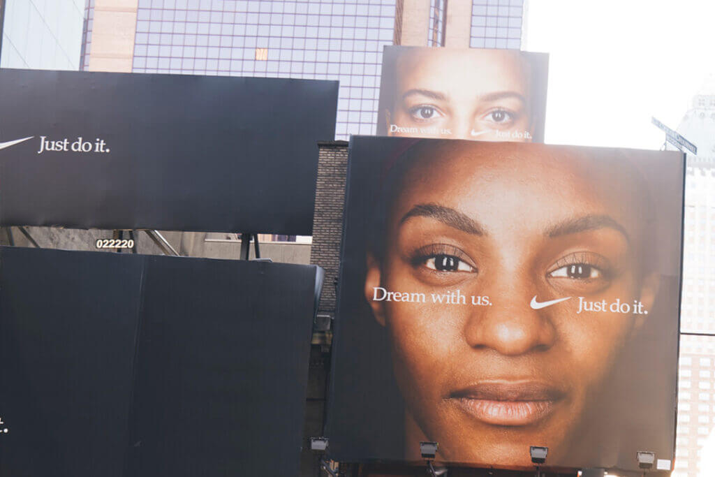 visually appealing hoarding